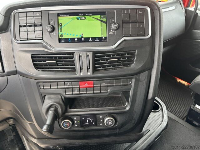 Standart çekici ünitesi IVECO Stralis AS440S46T/P / LNG Intarder Klima Navi ZV