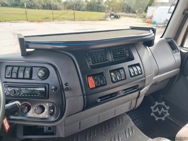 Camion plateau avec bâche DAF FA LF 45.220 G12 4x2