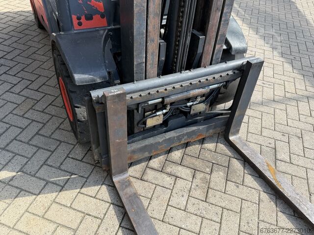 Linde H30D-01, tripla emelés 530 cm, oldalmozgatóval, 4. funkcióval, 2010-es évjárat, 12 900 üzemóra LINDE H30D-01 triplo530 / sideshift / 4e functie / 2010 / 12.900uur / DIESEL