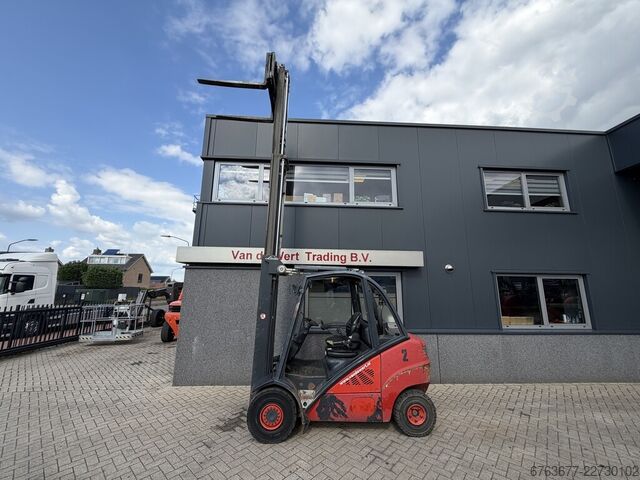 Linde H30D-01, tripla emelés 530 cm, oldalmozgatóval, 4. funkcióval, 2010-es évjárat, 12 900 üzemóra LINDE H30D-01 triplo530 / sideshift / 4e functie / 2010 / 12.900uur / DIESEL