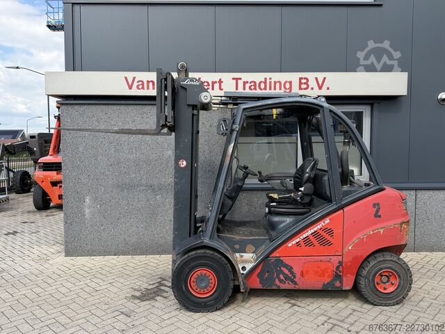 Linde H30D-01, tripla emelés 530 cm, oldalmozgatóval, 4. funkcióval, 2010-es évjárat, 12 900 üzemóra LINDE H30D-01 triplo530 / sideshift / 4e functie / 2010 / 12.900uur / DIESEL