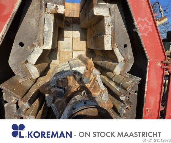 Percussion Mill Hazemag APVM 1010 Hazemag Type: APVM 1010 Feed Opening : 1050 x 300 mm Incl.: 132 kW E-motor, hydrolic unit, inletbox and spare parts Percussion Mill Hazemag APVM 1010