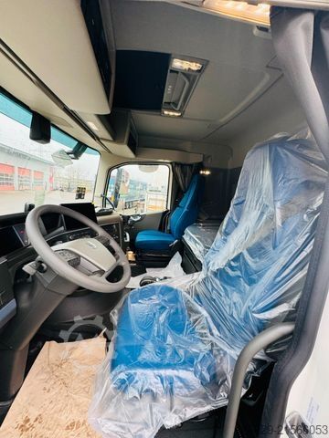 Autolaadkraan VOLVO FH 500 8x4 Kran F705 R.2.7 L436 V20 NEUES MODELL