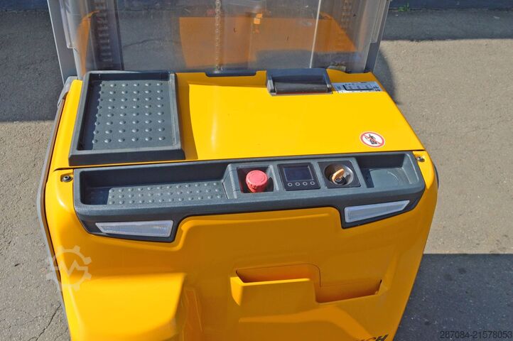 Carretilla elevadora Jungheinrich EJC 214