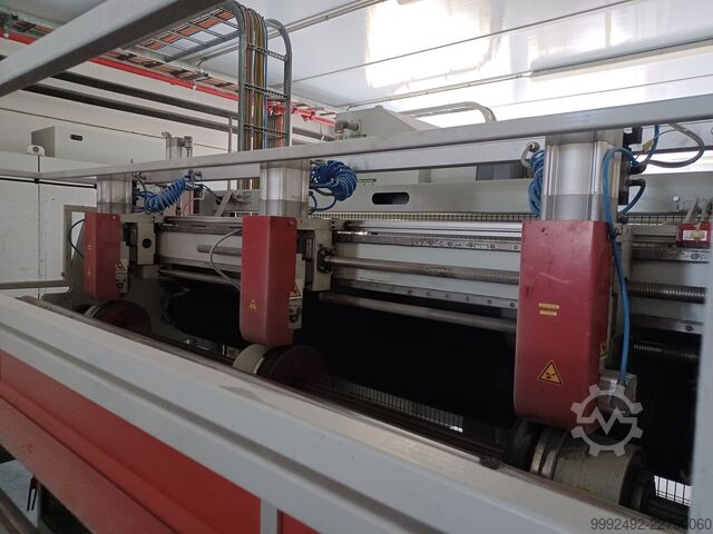 Extrudér na PVC desky s kompletní výrobní linkou Weber DS .13.27