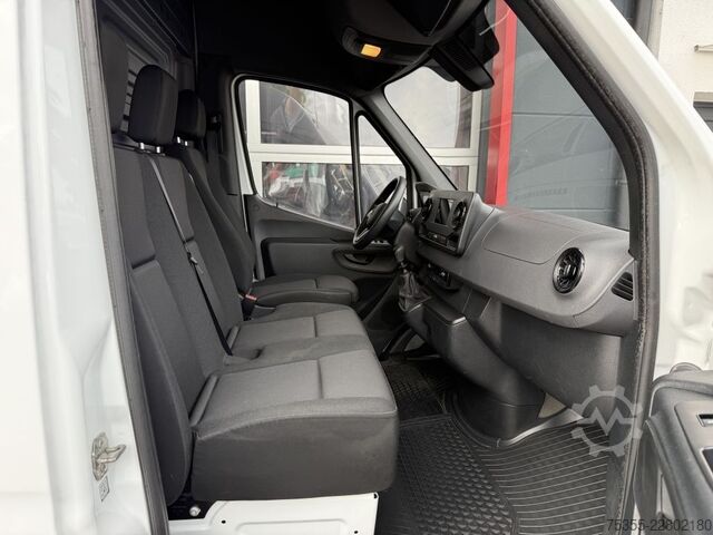 Bestelwagen met verhoogd dak MERCEDES-BENZ Sprinter 215 CDI L2H2 Klima 7MBUX Orig.