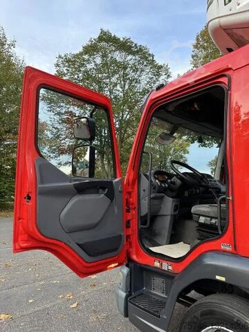 Gekoeld/bevroren transport DAF LF 45 220 L Tief Kühl TK TS 500e 12to STS Koffer