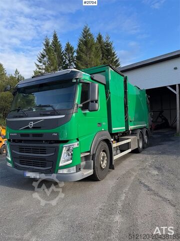 Køretøj til indsamling af affald Volvo FM410 2-Chamber Refuse Truck.