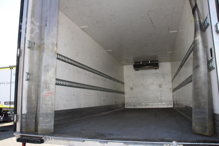 Koelwagen Daf LF 250 E6 Carrier Supra Strom Tür + LBW Kamera