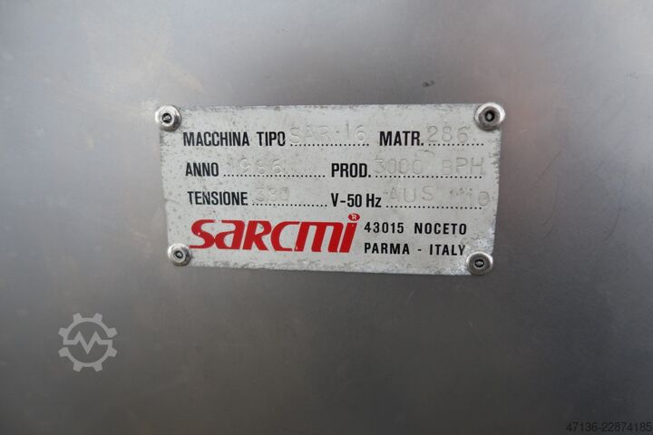 Enchedora e fechadora 16-4 para cerveja Sarcmi SAR-16