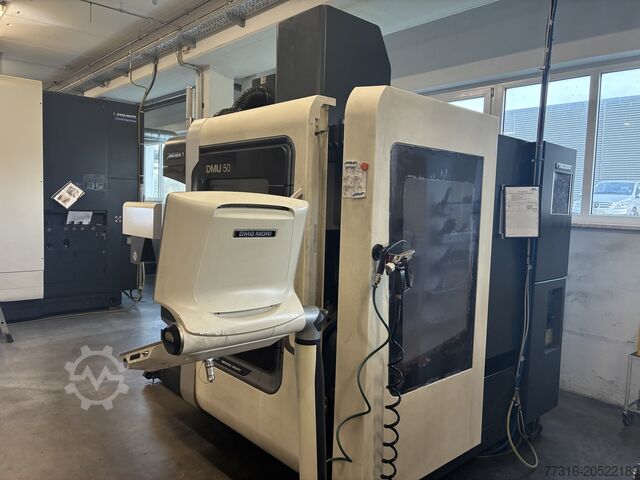 Universal machining center DMG MORI DMU 50