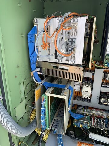 Universal CNC Milling Machine MAHO MH 600 E2