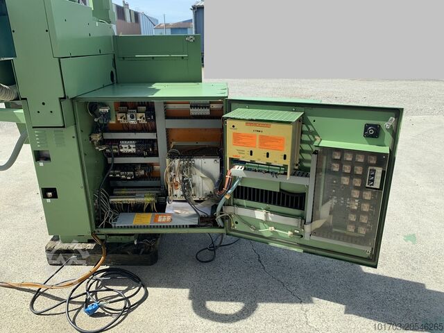 Universal CNC Milling Machine MAHO MH 400 E