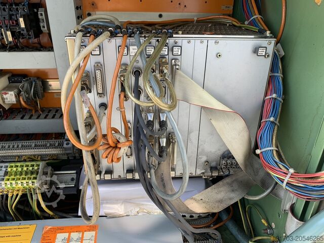 Universal CNC Milling Machine MAHO MH 400 E