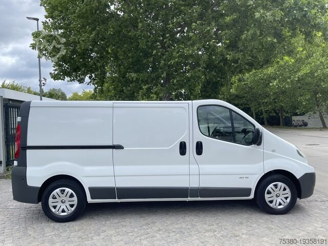 Duba panelată renault Trafic 2.0 dCi L2H1 AHK*WEBASTO*Lang