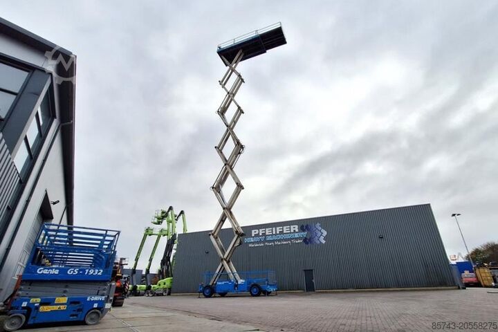 Schaarlift Holland Lift Megastar G-300DL30/S Diesel, 4x4x4 Drive, 33.5m Wo