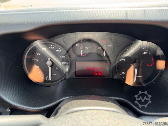 Kombiji za frižider Iveco Daily Tiefkühlkoffer Carrier Pulsor 350