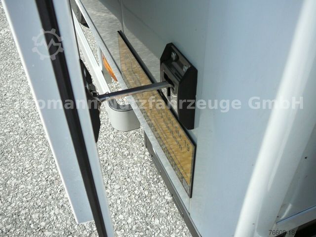 Vrachtwagen met bakwagen FORD Transit Koffer Ladebordwand Klima Temp. DAB
