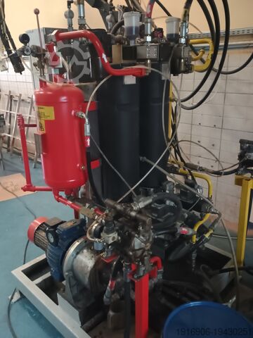 Mașină de prelucrare a poliuretanului CANNON AP30