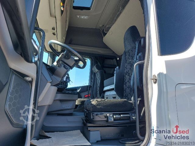Standardní tahač Scania R 460 A4x2NA Navi DAB Lederlenkrad