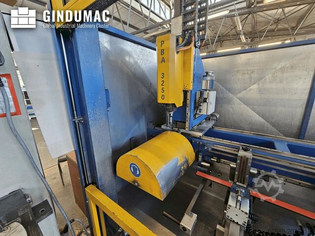 Dikey işleme merkezi SCHÜCO PBA 3250