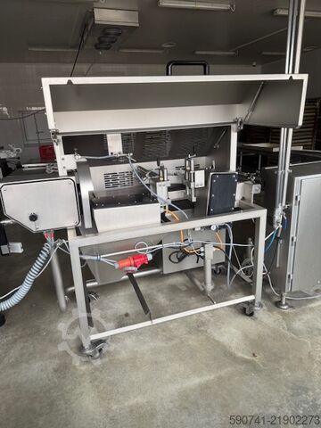 Dolum makinesi + şekillendirici + separatör Kompletna linia do produkcji hamburgerów Roobot 500 + FM250 + SC261
