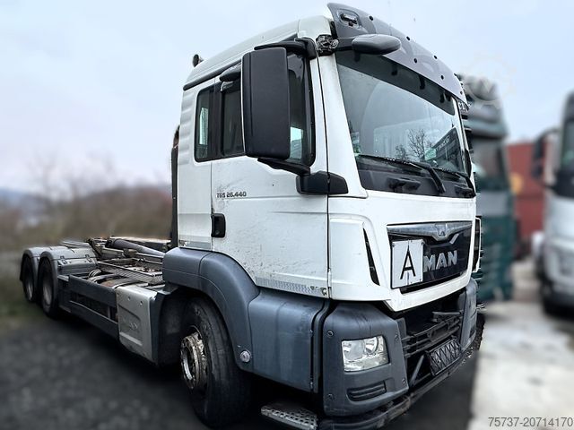 Autocamion cu cârlig pentru containere MAN 26.440 TGS 6x4