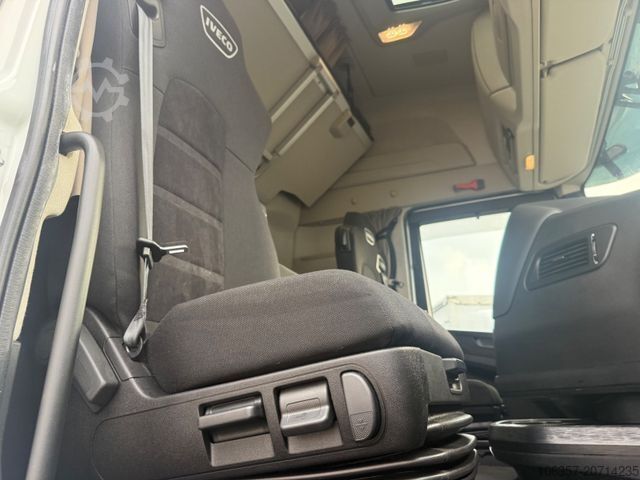 Cap tractor standard IVECO Stralis S-WAY AS440S48T/P Standklima Retarder