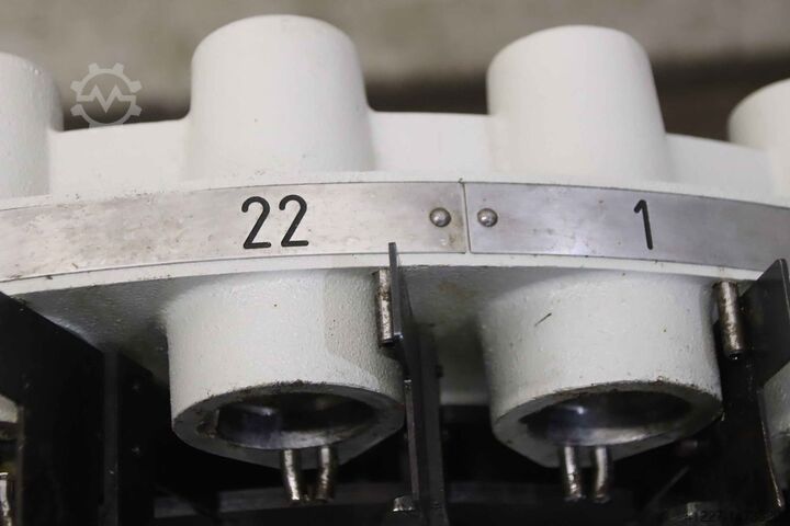 Verktygsväxlare Mikron UME 600 SK40 22 Aufnahmen