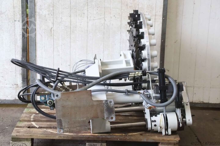 Verktygsväxlare Mikron UME 600 SK40 22 Aufnahmen