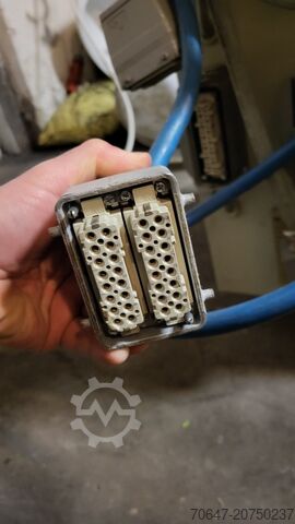 Hot runner device for 20 channels m-form HCS20