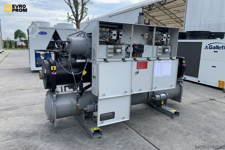 Chladič Used Industrial Chiller CARRIER - 449 kW | With warranty