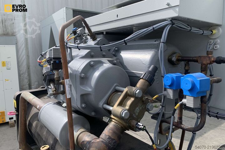 Chladič Used Industrial Chiller CARRIER - 449 kW | With warranty