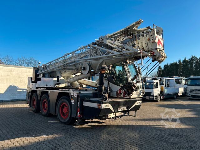 Truck mounted crane LIEBHERR Mobilkran LTC 1050-3.1 50t Kran hat nur 3300 h