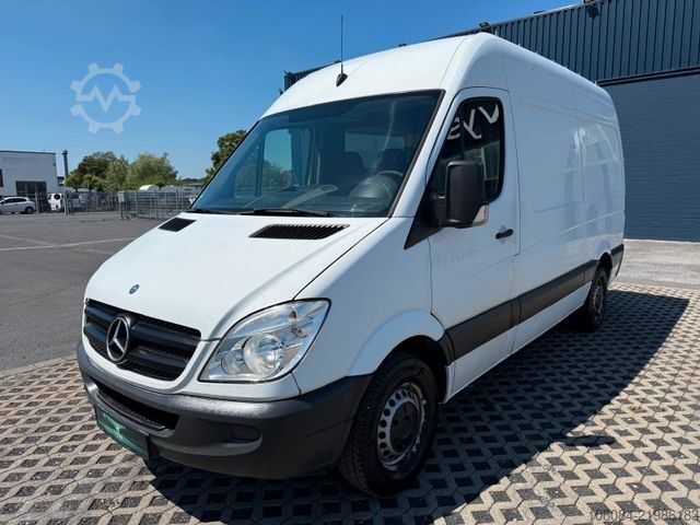 Højt tag varevogn MERCEDES-BENZ Sprinter 216 Kasten L2-H2 MOTORSCHADEN