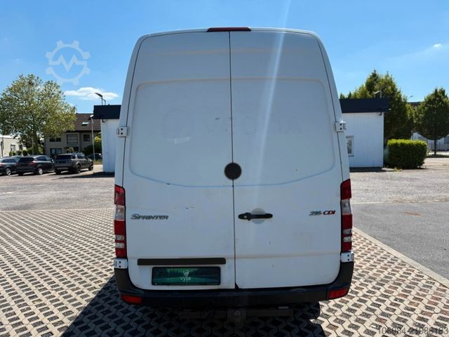 Højt tag varevogn MERCEDES-BENZ Sprinter 216 Kasten L2-H2 MOTORSCHADEN