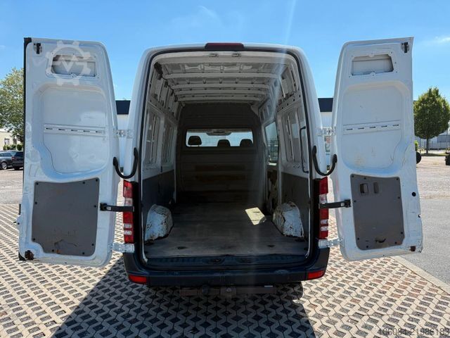 Højt tag varevogn MERCEDES-BENZ Sprinter 216 Kasten L2-H2 MOTORSCHADEN