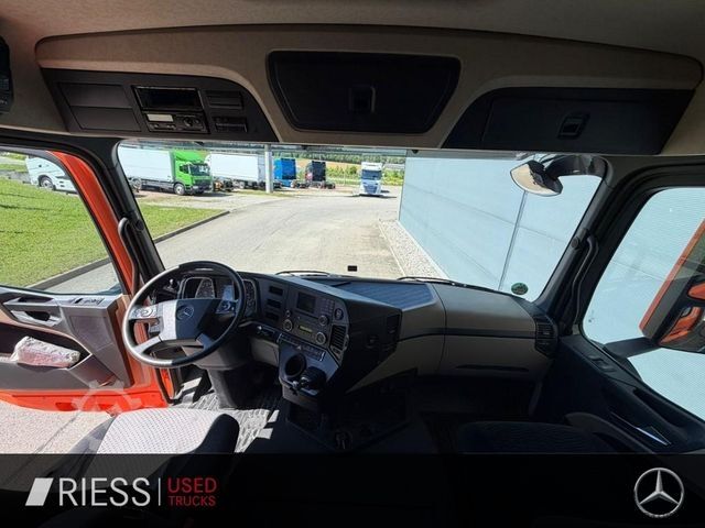 Samochód dostawczy z plandeką MERCEDES-BENZ Mercedes Benz 3 Achser 6x2 AUT LM