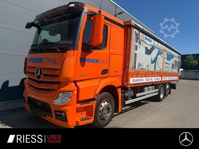 Tenteli düz yataklı kamyon MERCEDES-BENZ Mercedes Benz 3 Achser 6x2 AUT LM