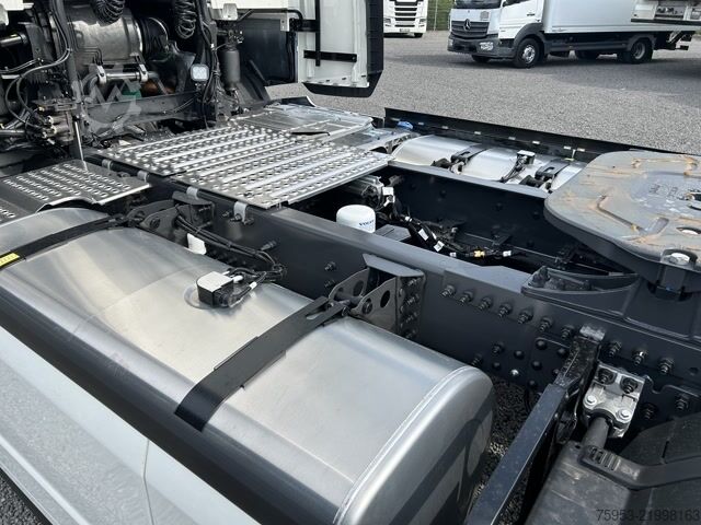 Standard SZM Volvo FH 500 Aero Euro 6 Globe XL Leder Mikrowelle