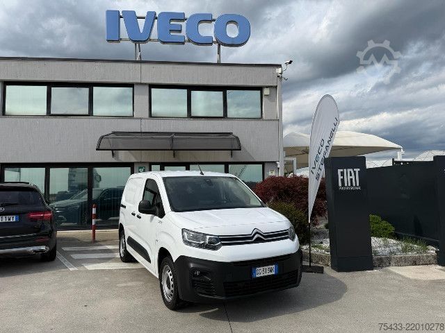 Κλειστό βαν Citroen BERLINGO M CLUB 130 EAT 8