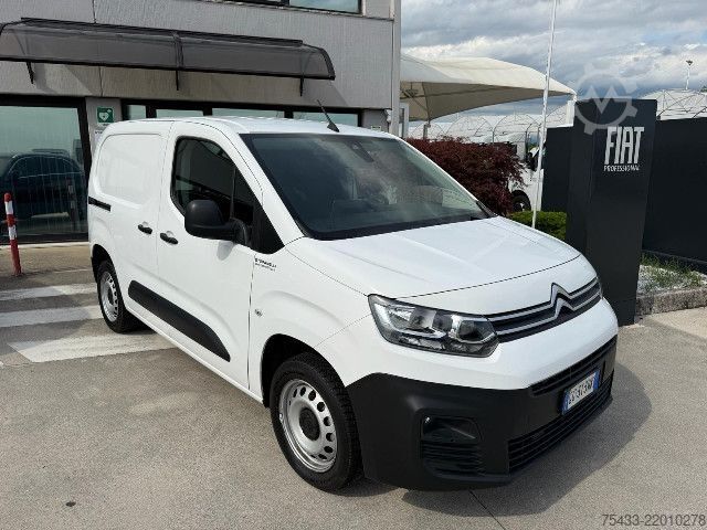 Κλειστό βαν Citroen BERLINGO M CLUB 130 EAT 8