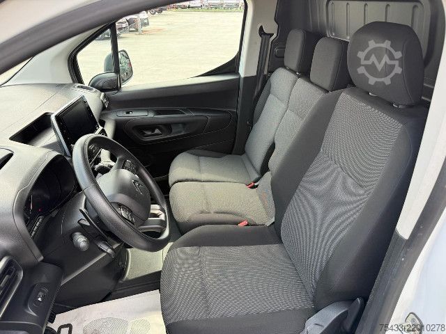Κλειστό βαν Citroen BERLINGO M CLUB 130 EAT 8