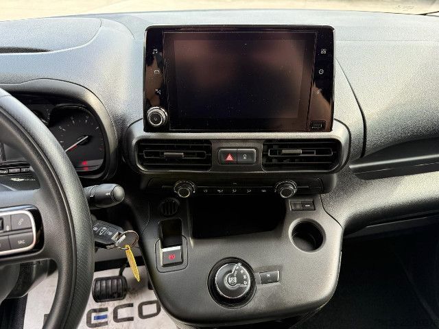 Κλειστό βαν Citroen BERLINGO M CLUB 130 EAT 8