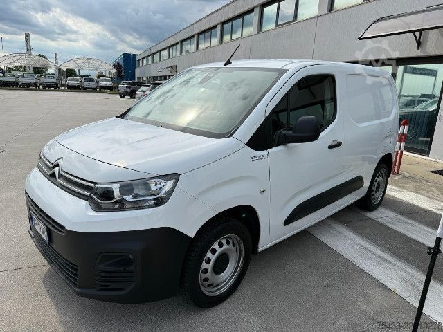 Κλειστό βαν Citroen BERLINGO M CLUB 130 EAT 8