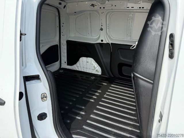 Κλειστό βαν Citroen BERLINGO M CLUB 130 EAT 8