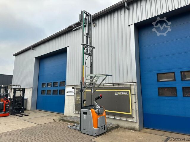 VS-22584 Elektryczny wózek wysokiego podnoszenia Still triplex z podnoszeniem wstępnym STILL exv sF 14i