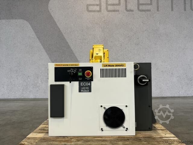 Repasovaný průmyslový robot — záruka 1 rok FANUC LR Mate 200iC