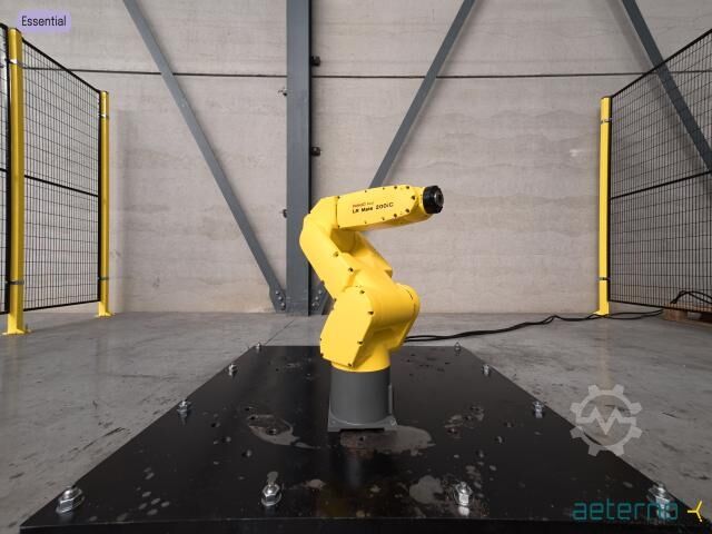 Repasovaný průmyslový robot — záruka 1 rok FANUC LR Mate 200iC