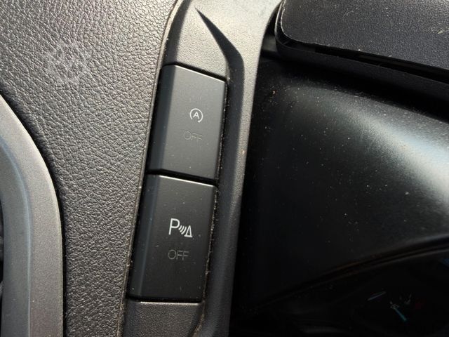 Minibus FORD Transit Custom 2.0 TdCi L1H1 9Sitze Motor Defect